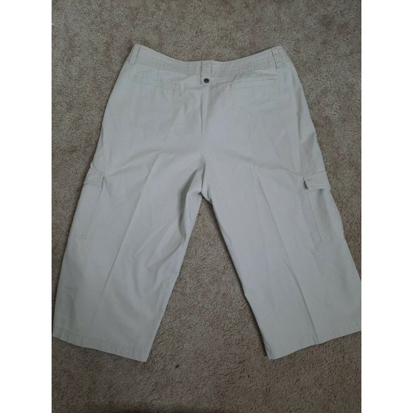 Gander Mountain Beige Cargo Capri Pants Size 16 - Picture 9 of 10